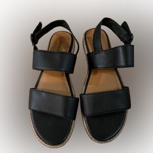 Lucky Brand Black Leather Double Strap Flat Sandals Thick Sole Sz 8.5